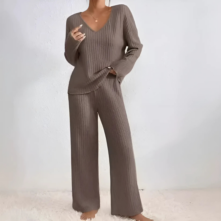 Livia™ Chic Year-Round Lounge Collection