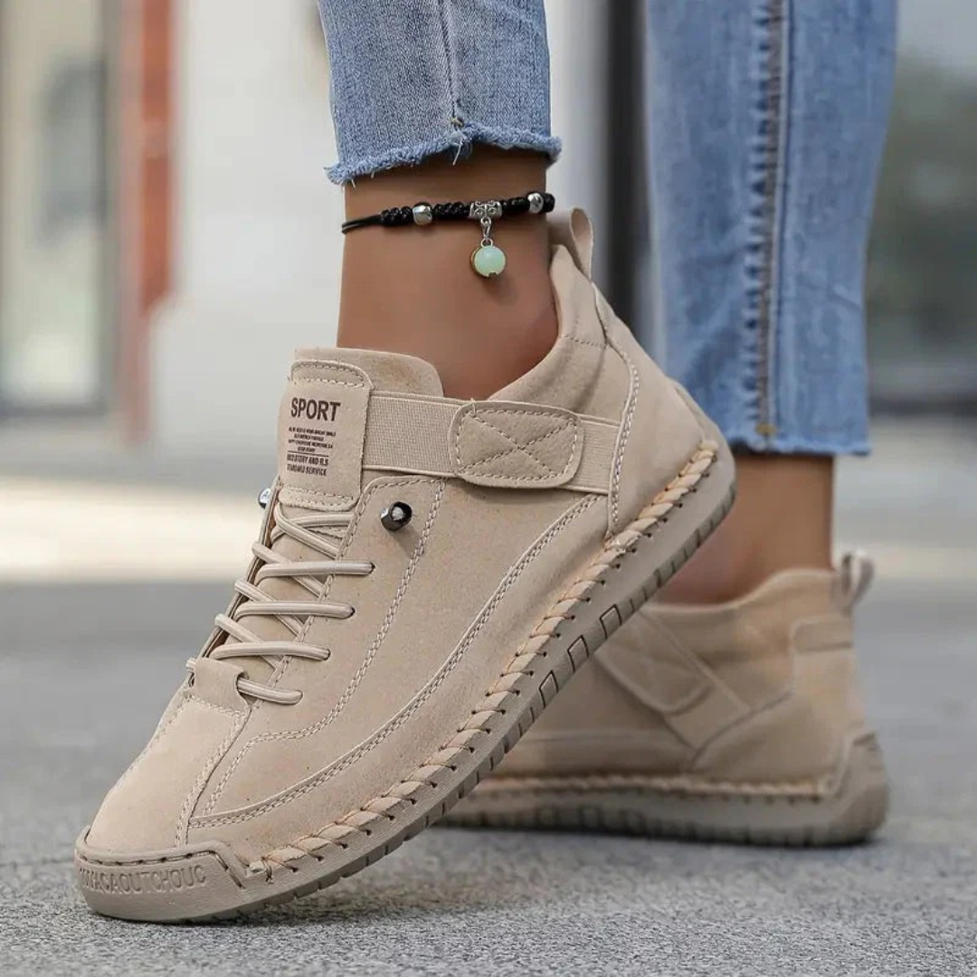 CLAIRE'S ORTHOPEDIC SNEAKERS