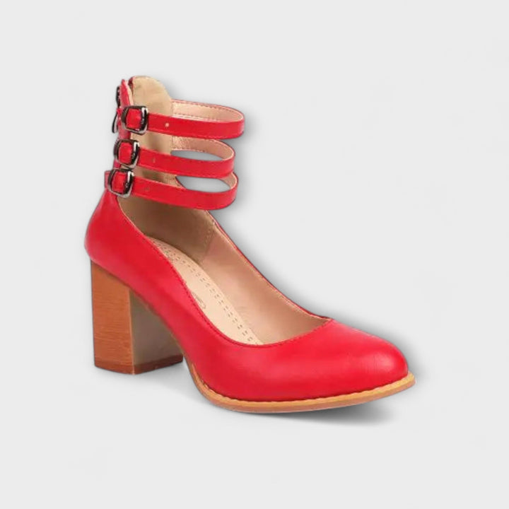 Alira – Pumps with Ankle Strap Design